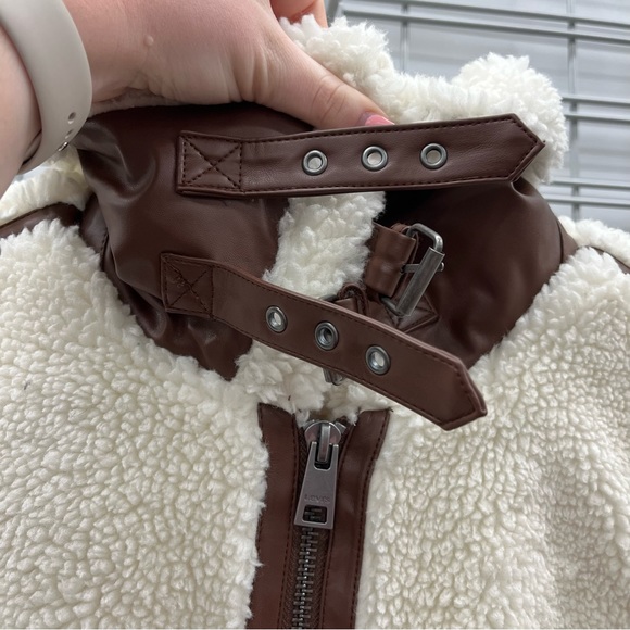 Levi’s Sherpa Moto Jacket - Picture 10 of 16
